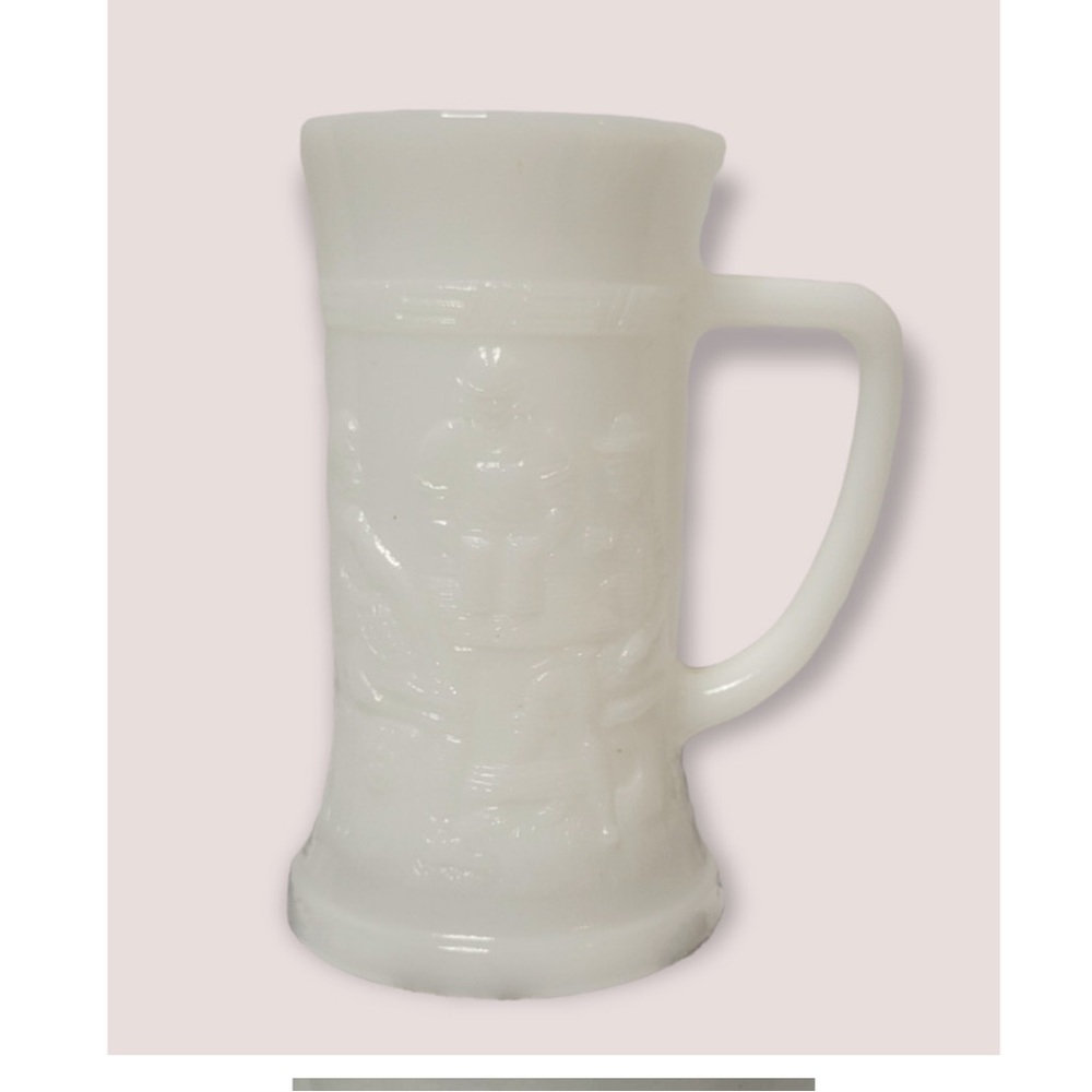 Milk Glass Beer Mug Stein German Men Bar Scene 12oz